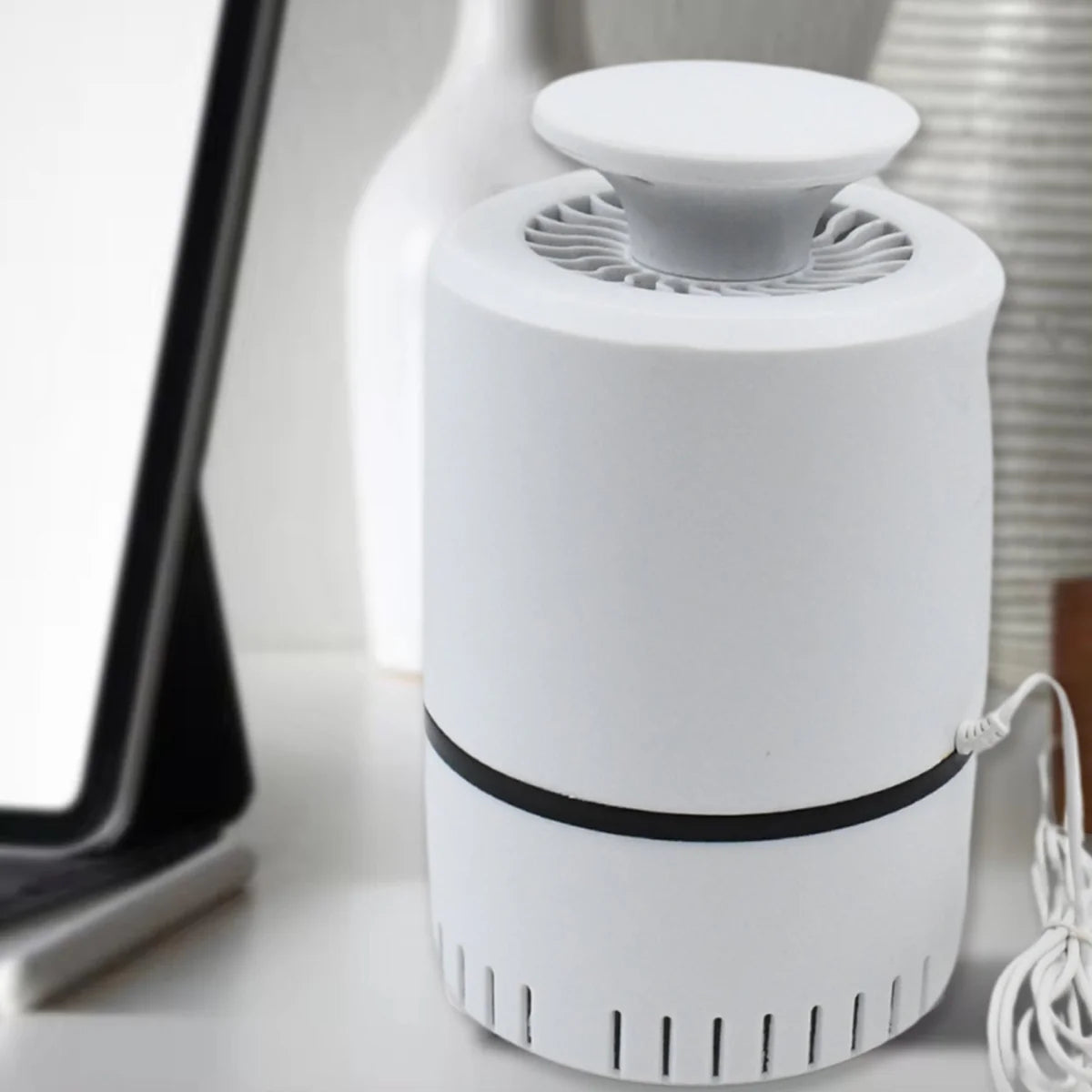 BuzzAway Pro - USB Mosquito Killer Lamp